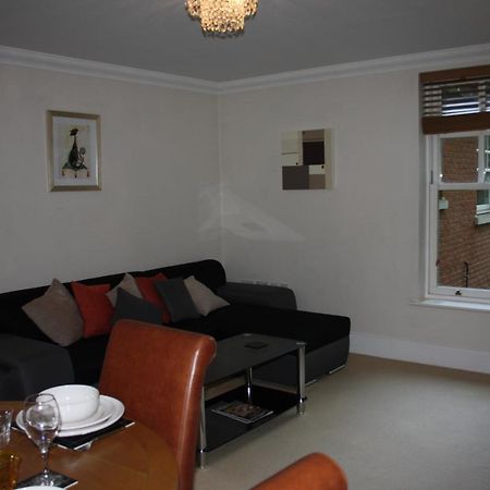 Canterbury Elms Court Apartment Ruang foto