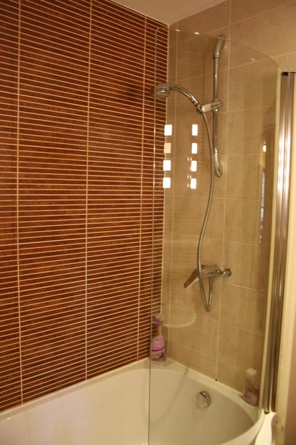 Canterbury Elms Court Apartment Ruang foto