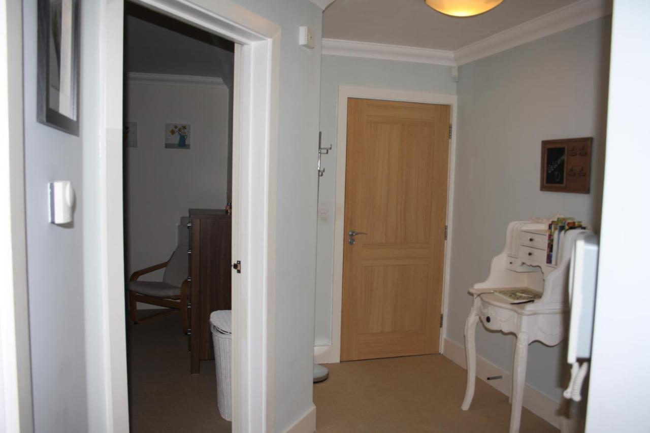 Canterbury Elms Court Apartment Ruang foto
