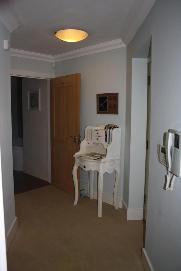 Canterbury Elms Court Apartment Ruang foto