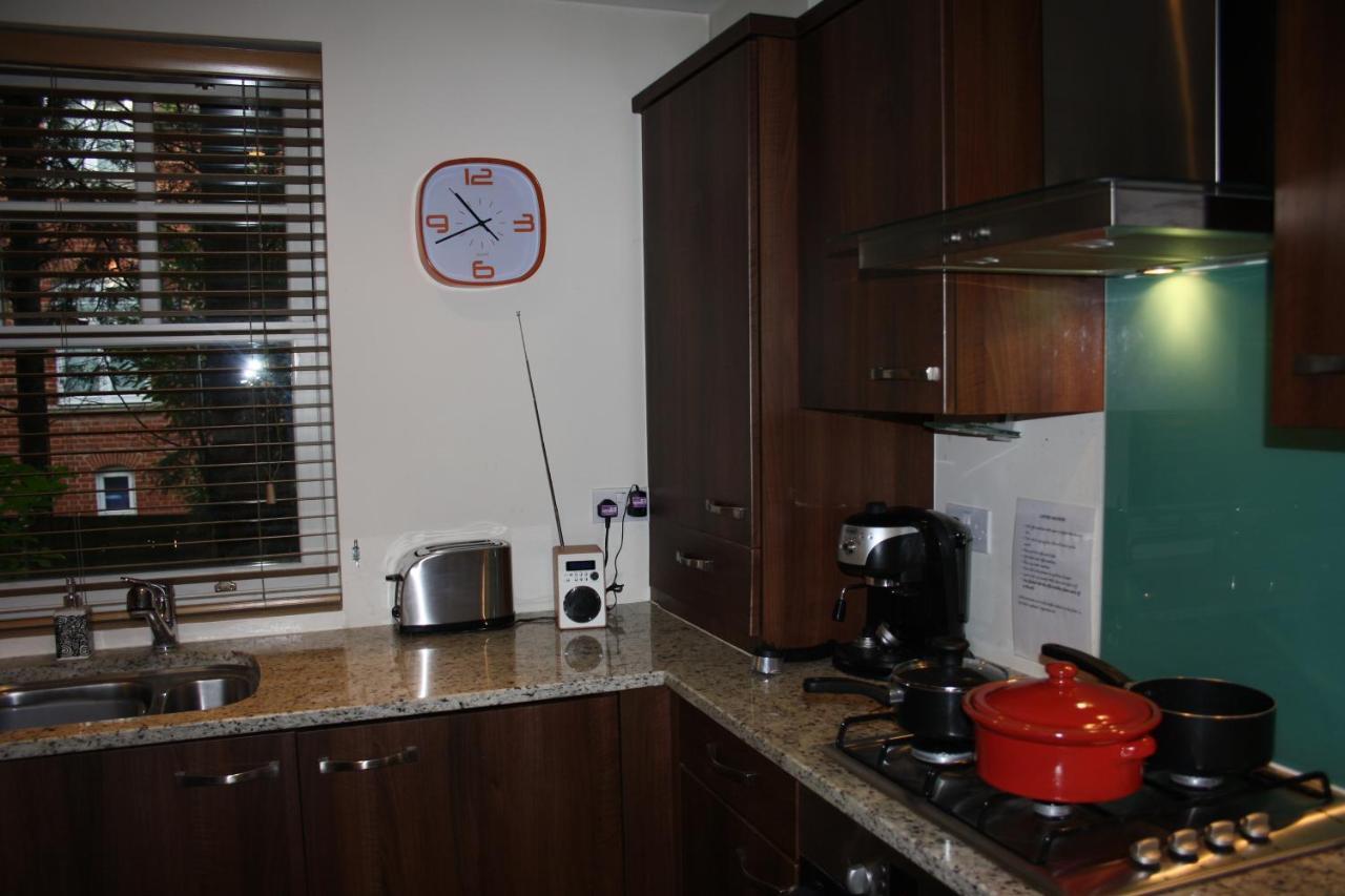 Canterbury Elms Court Apartment Ruang foto